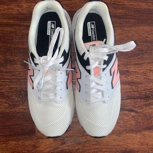 New Balance: Women’s size 8.5 👟